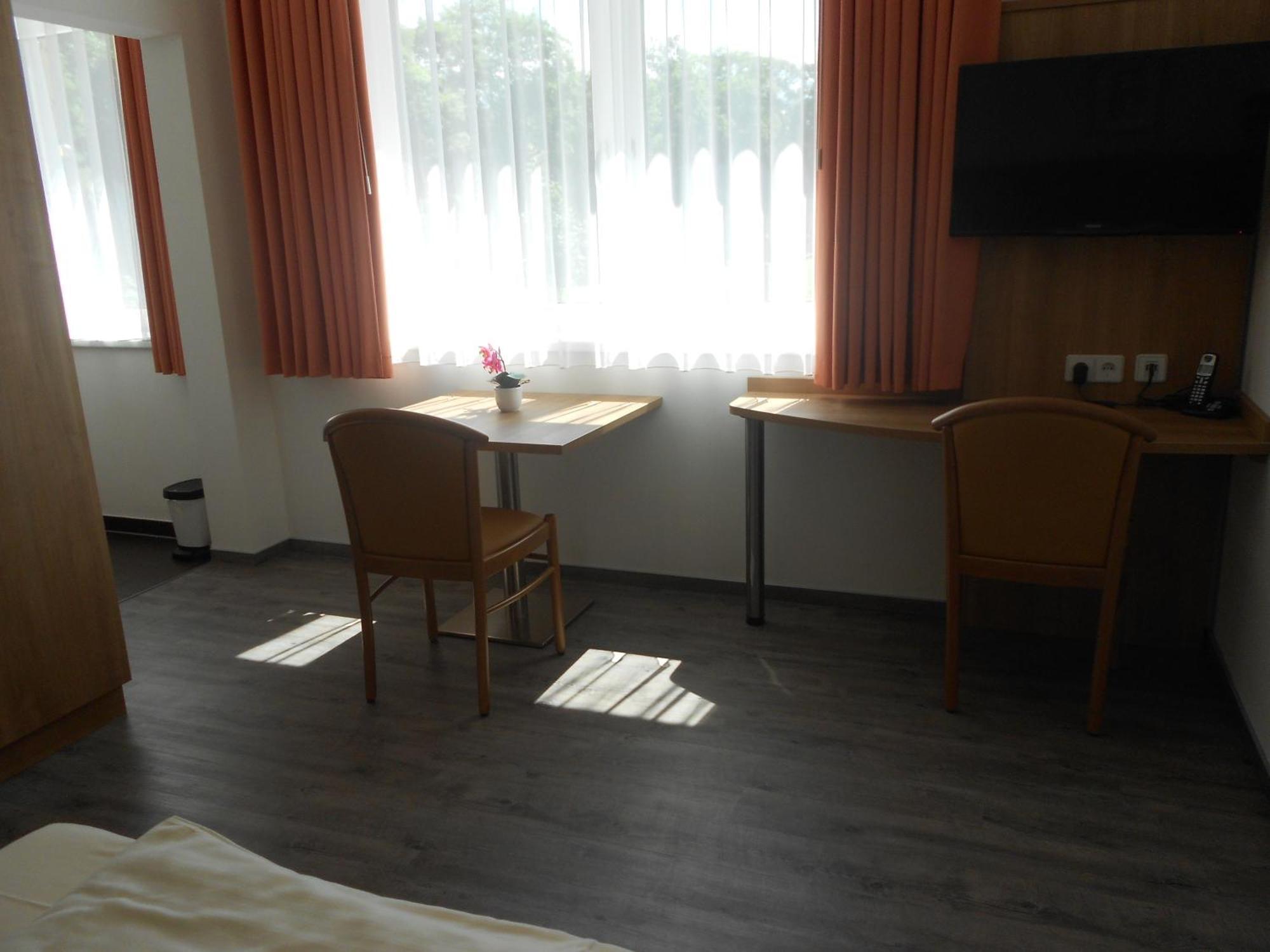 Apartment-Pension Schwalbennest Герцогенаурах Номер фото