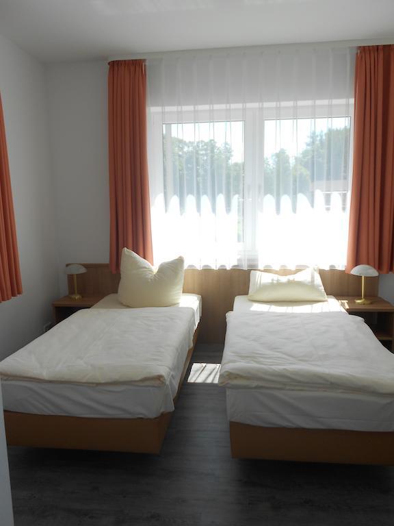 Apartment-Pension Schwalbennest Герцогенаурах Номер фото