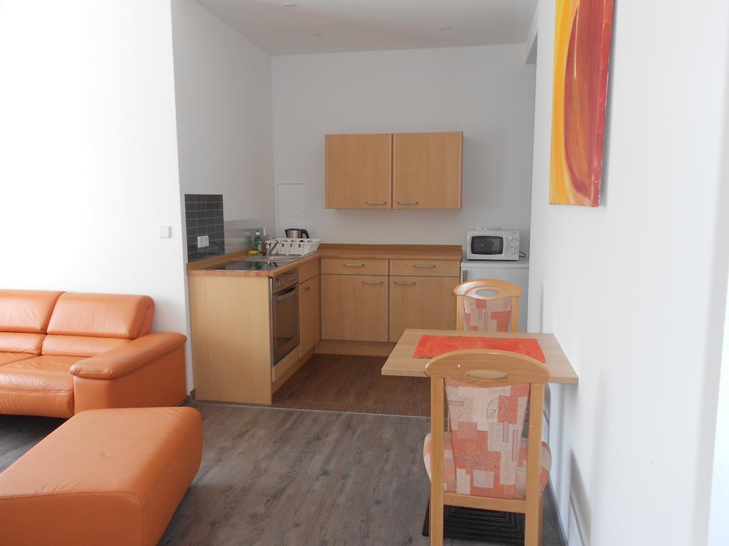 Apartment-Pension Schwalbennest Герцогенаурах Номер фото